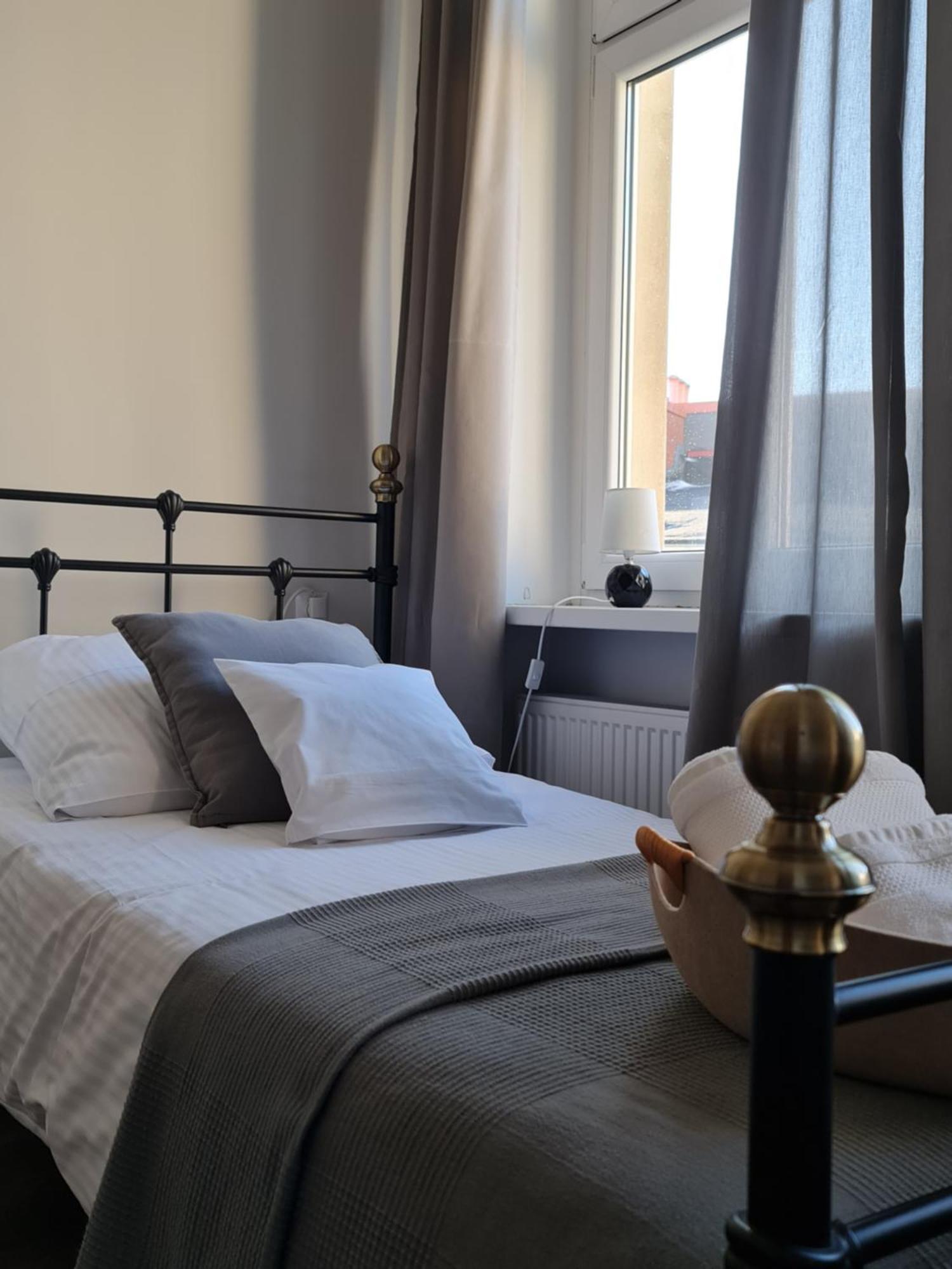 Marzec Apartamenty グニェズノ 部屋 写真