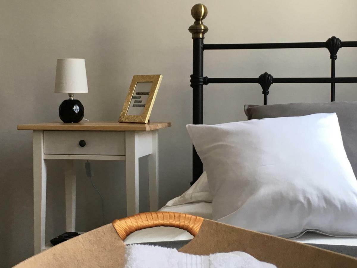 Marzec Apartamenty グニェズノ エクステリア 写真