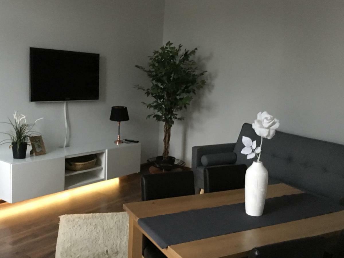 Marzec Apartamenty グニェズノ エクステリア 写真