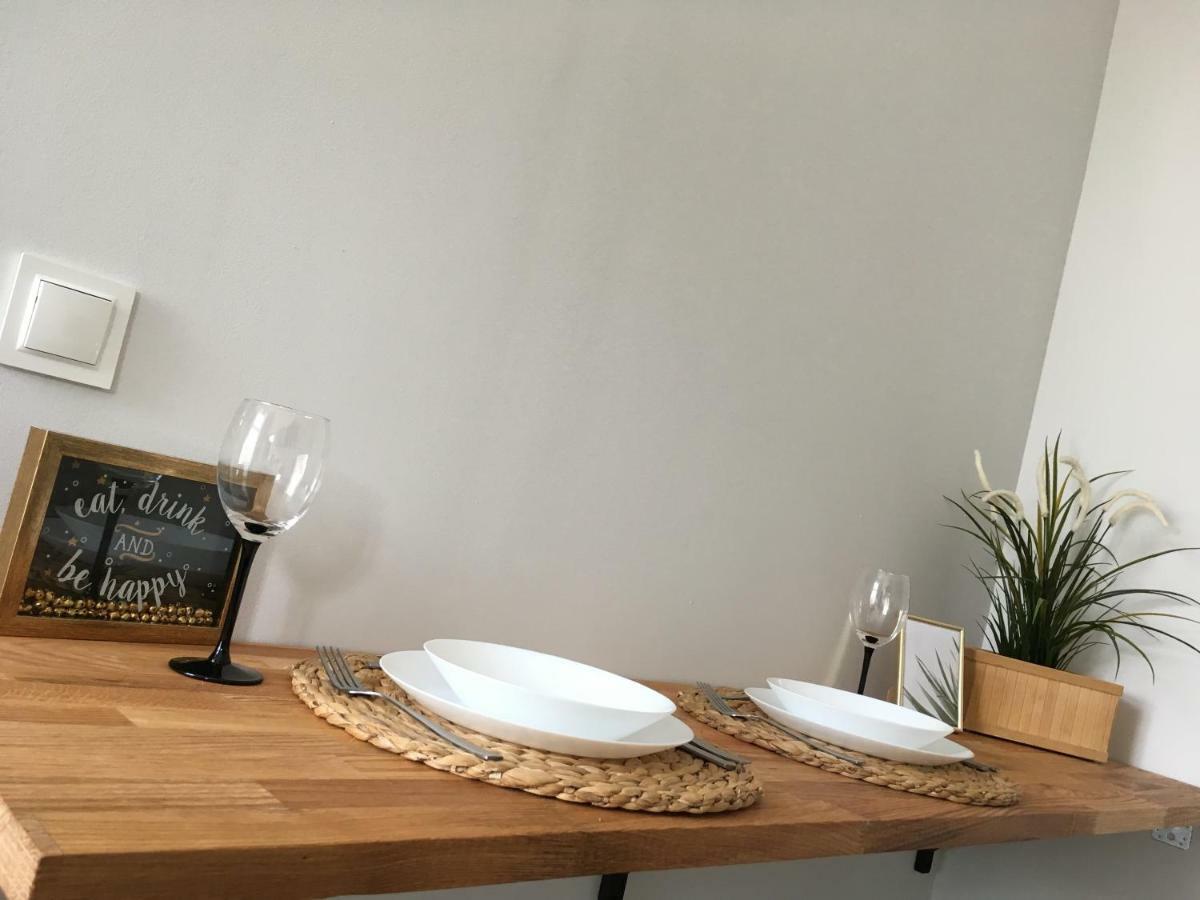 Marzec Apartamenty グニェズノ エクステリア 写真