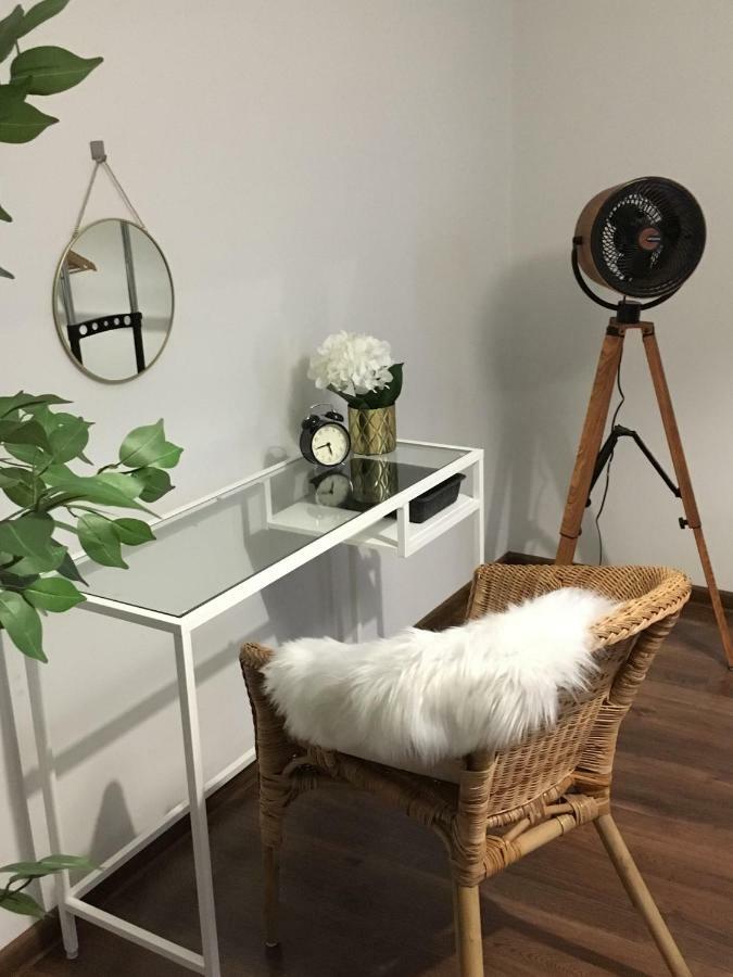 Marzec Apartamenty グニェズノ エクステリア 写真